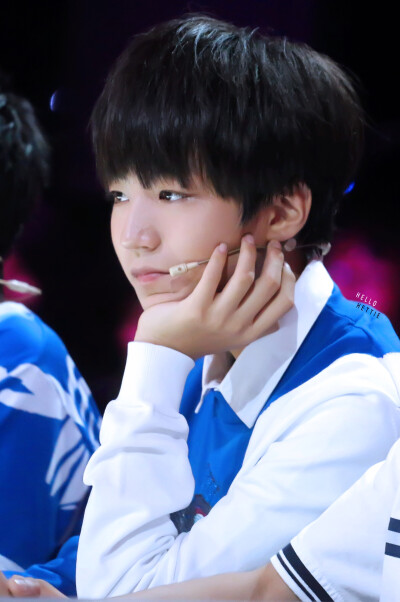 #王俊凯# #TFBOYS王俊凯# #TFBOYS# 140828 深圳年代秀 cr：HelloHettie