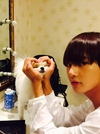 #방탄소년단# #뷔# #김태형# #BTS# #V# #防弹少年团# #金泰亨# 151014