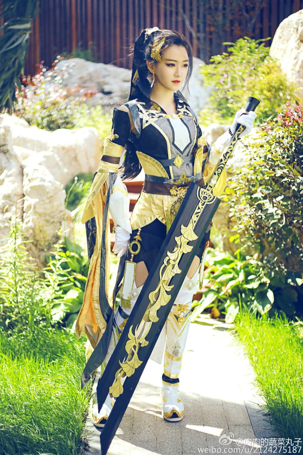 剑网三cos藏剑二小姐很有感觉的一套图英姿飒爽