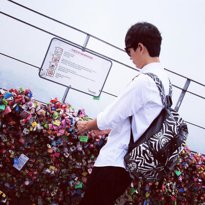 「情侣头像」一对 by 2023那年