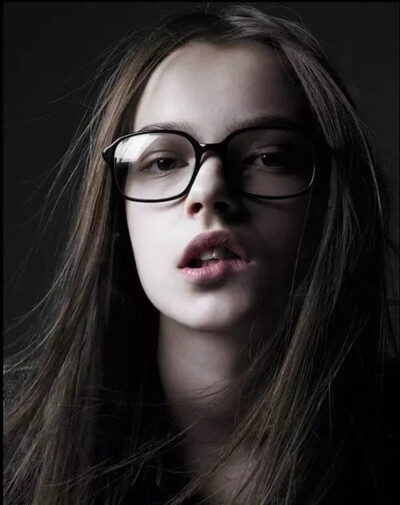 不哭不闹不炫耀，也不需要别人知道