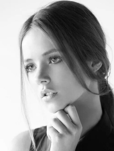 不哭不闹不炫耀，也不需要别人知道