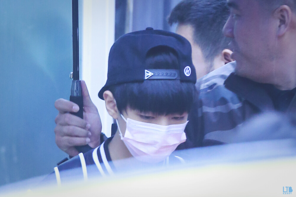 #王俊凯# #TFBOYS王俊凯# #TFBOYS# 150929-1004 电视剧小别离 cr：王俊凯遛图博