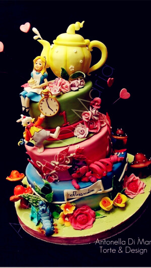 iPhone 壁纸 爱丽丝梦游仙境 兔子 红桃皇后