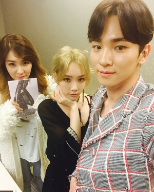 少女时代 Girls'Generation 金泰妍 Taeyeon 黄美英 Tiffany SHINee 金基范 Key