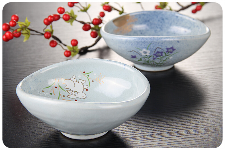 日本进口餐具吹墨工艺兰草兔子水蓝色陶瓷异形碗/酱料碗