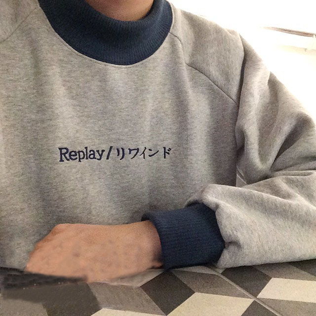 Robootoo 学院风男孩子感灰色日文刺绣卫衣