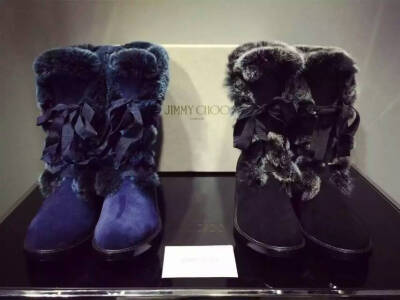 #Jimmy Choo# #雪貂毛靴# #麂皮材质#