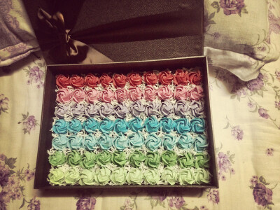 沉淀着彩虹似的梦