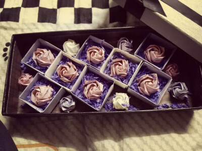 沉淀着彩虹似的梦