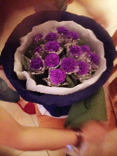 沉淀着彩虹似的梦