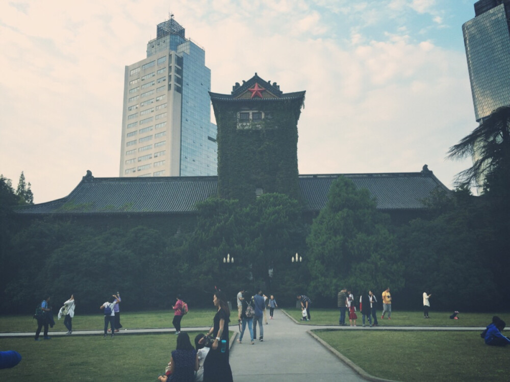 南京大学