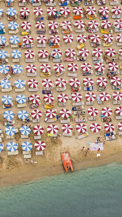 壁纸 沙滩 太阳伞