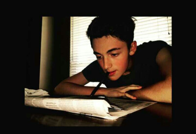 greyson chance，认真学习