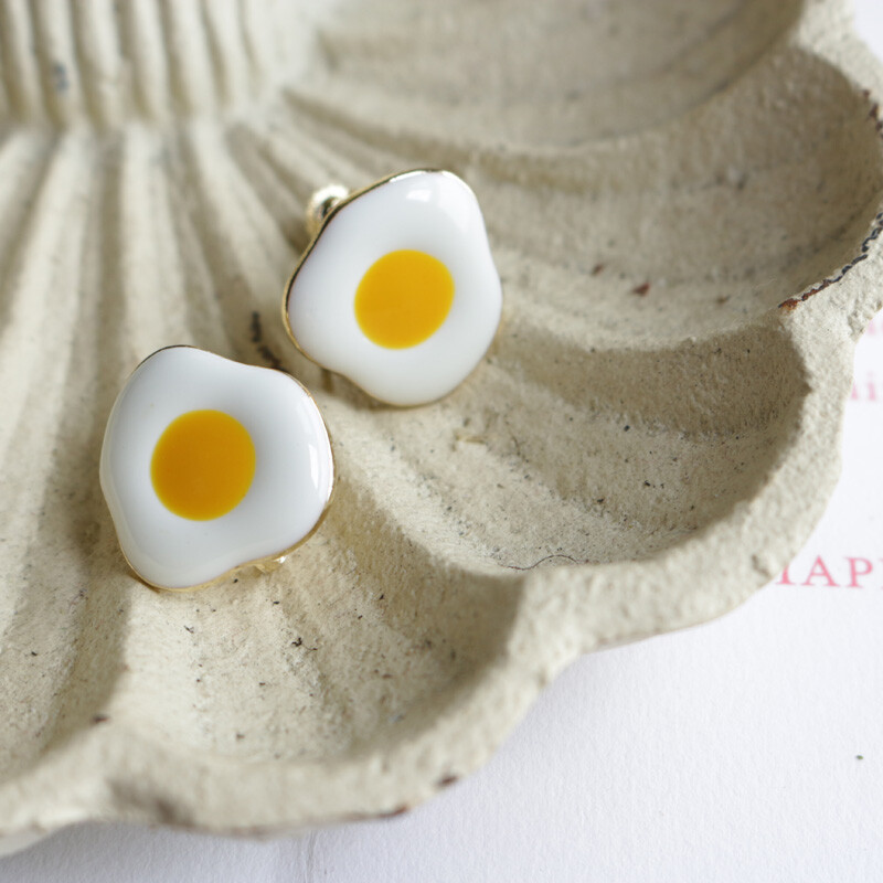 『幸福早餐』日网揭载 治愈系荷包蛋煎蛋滴釉可爱耳钉耳夹 一对