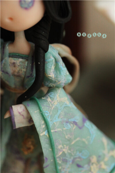 24节气古风拟人娃娃 不是汉服 发簪 发髻 此乃谷雨 今年最爱的颜色之一 灵感来自中世纪插画