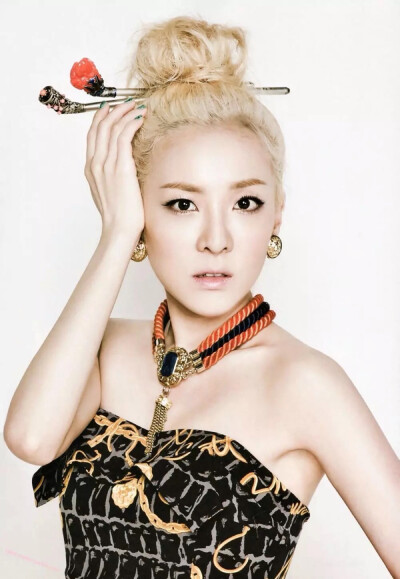 2ne1 Sandara 山兔子