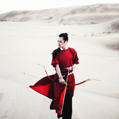 『北风动青丝，翻身向天仰射云，一箭正坠双飞翼。』 来自poco摄影师无限TX的古风人像摄影创作，宛如一部气势磅礴的古装大片的海报，太值得推荐了。。。 还有些poco摄影师的作品在《poco摄影师昆腾的唯美古风人像摄影…