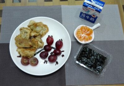 煎馄饨，红提，橘子