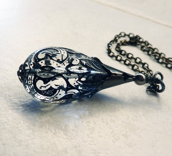 木有配搭之项链与坠子。