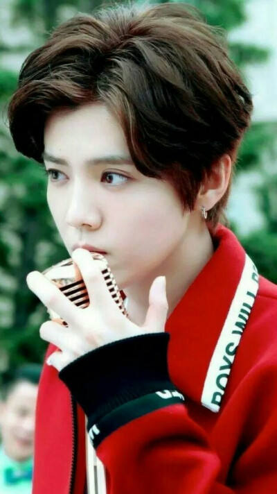 鹿晗 LU HAN