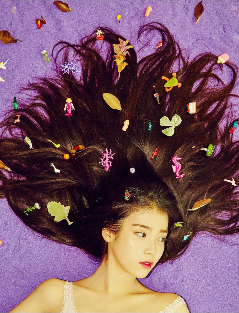 IU.李知恩.