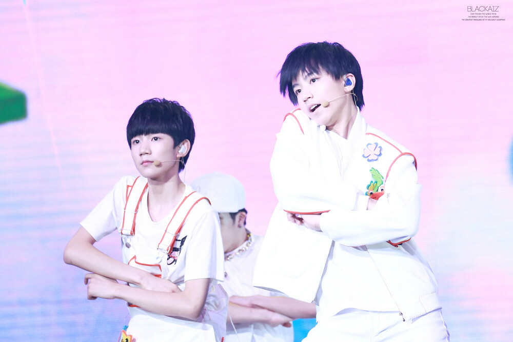 150815 TFBOYS2周年粉丝见面会 cr : 黑桃KAI仔