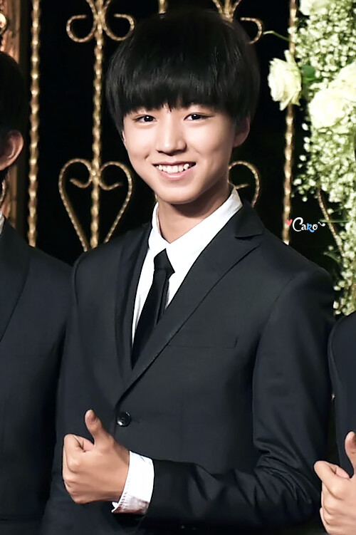 #王俊凯# #TFBOYS王俊凯# #TFBOYS# 151008 上海AH婚礼 cr：caro无line只有王俊拽只会瞎复习