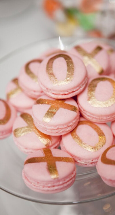 sweet XOXO macarons 手机壁纸