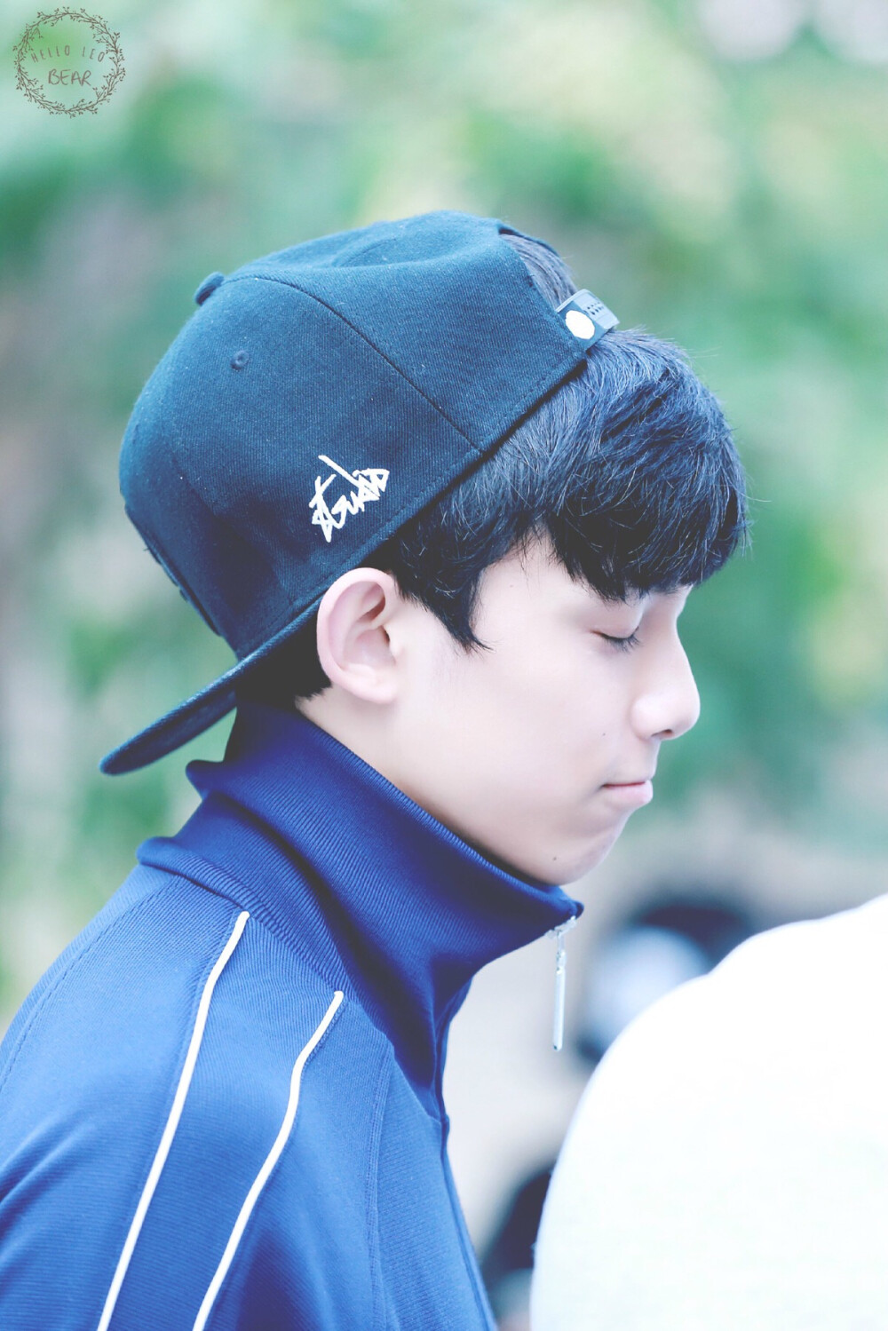 弟弟太好看了【图片大部分来自微博和贴吧，具体出处请见水印～请勿二改商用、涂抹LOGO等/转载请注明出处/所有图片版权归拍摄者所有！感谢所有磊迷的无私奉献！】#吴磊LEO#吴磊#琅琊榜#飞流#旋风少女#亦枫师兄#仙剑客栈#逍遥哥哥#眼睛里有星星的男孩子#追逐彩虹#