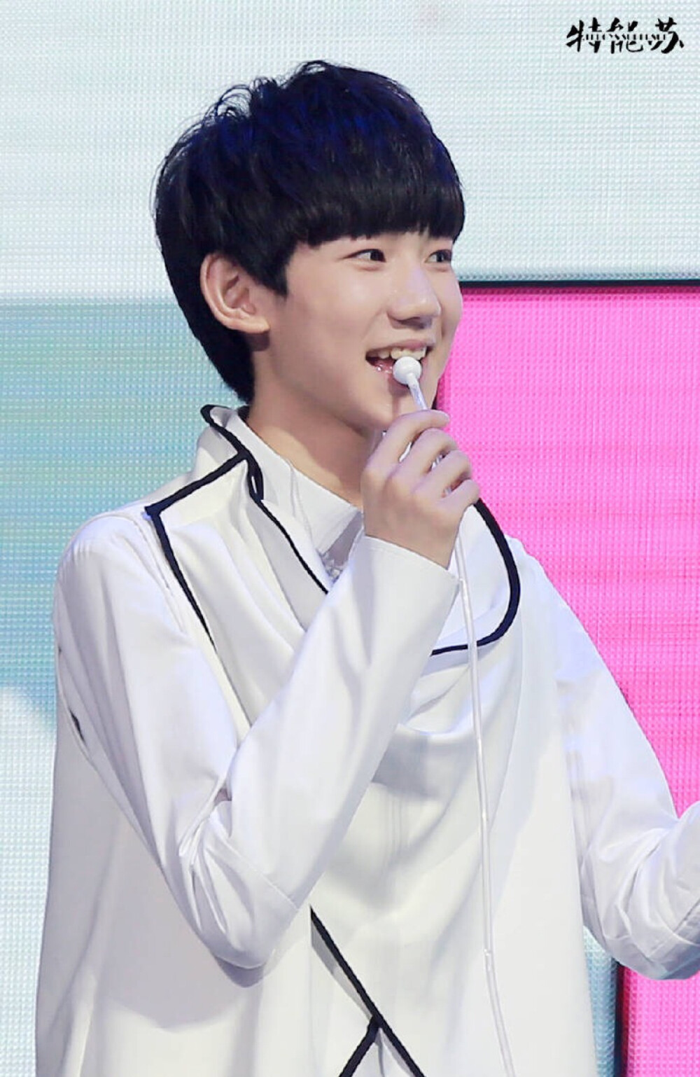 唱累了，可以喝neinei，开心吧。