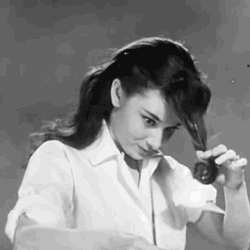 1953年，25岁的 奥黛丽 赫本