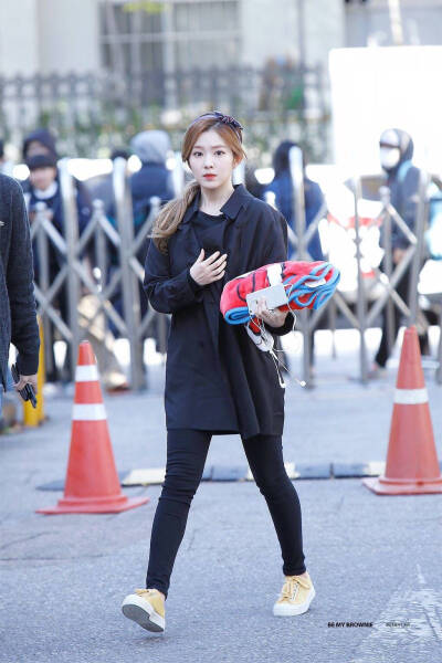 #Red Velvet##Irene 151030 音乐银行上班 饭拍2P cr:be my brownie 饭拍禁二改禁商用转载注明出处 原图戳http://t.cn/RUcs3wi http://t.cn/RUcs3w6