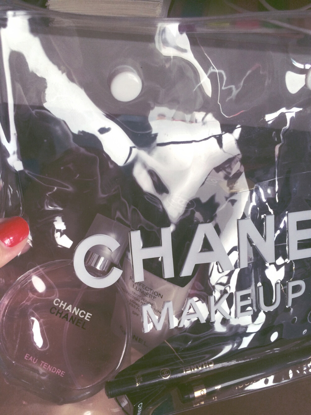 他送的Chanel