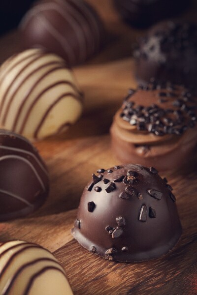 奢华的松露巧克力。