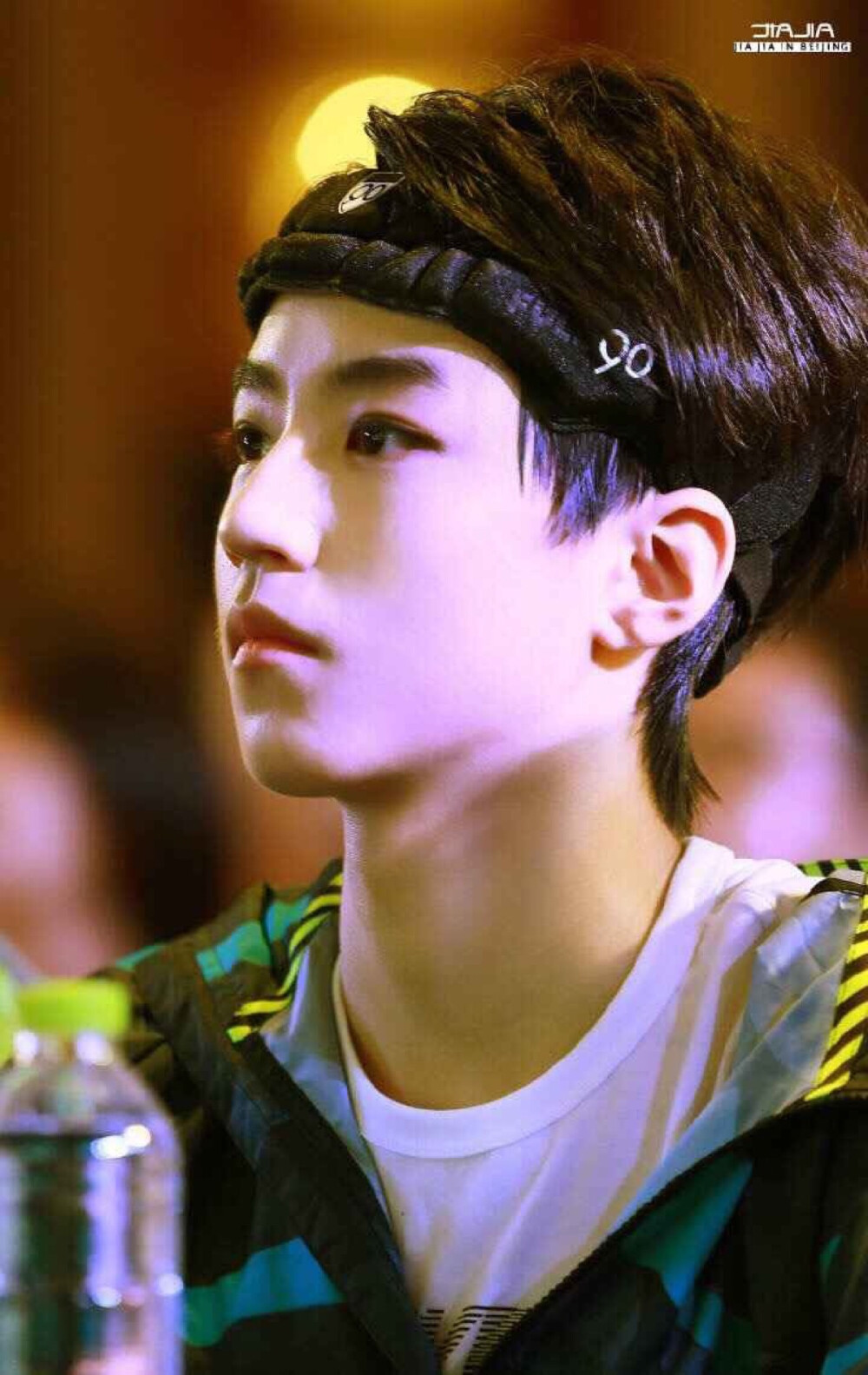 #王俊凯# #TFBOYS王俊凯# 每天被你帅醒~cr：logo