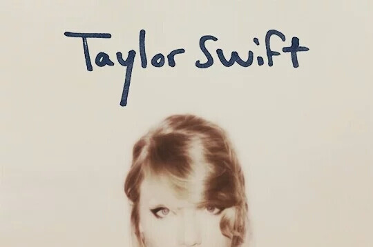 美国时间10.27，是霉霉Taylor Swift第5张纯流行专辑《1989》发行一周年纪念日，Taylor凭借《1989》赢得Billboard获得8项大奖；一专三冠；首周大卖128.7万张；billboard专辑榜发行以来，一直在前十，已经52周；截止10月17日，巡演票房1.85亿美元，观众人数167万人次；1989发行以来instagram,facebook,twitter累计新增霉粉6100万人，其中instagram增加了4000万霉粉