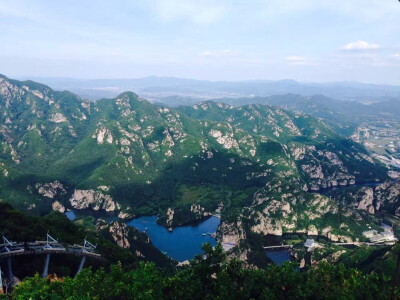 大连庄河冰峪沟。