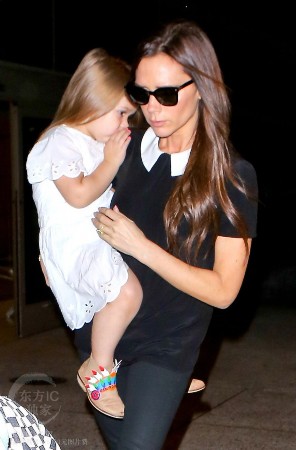 不要拍照，话说头发好长了，贝爸不让剪吖