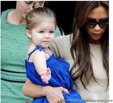 小七穿蓝色和黄色很好看