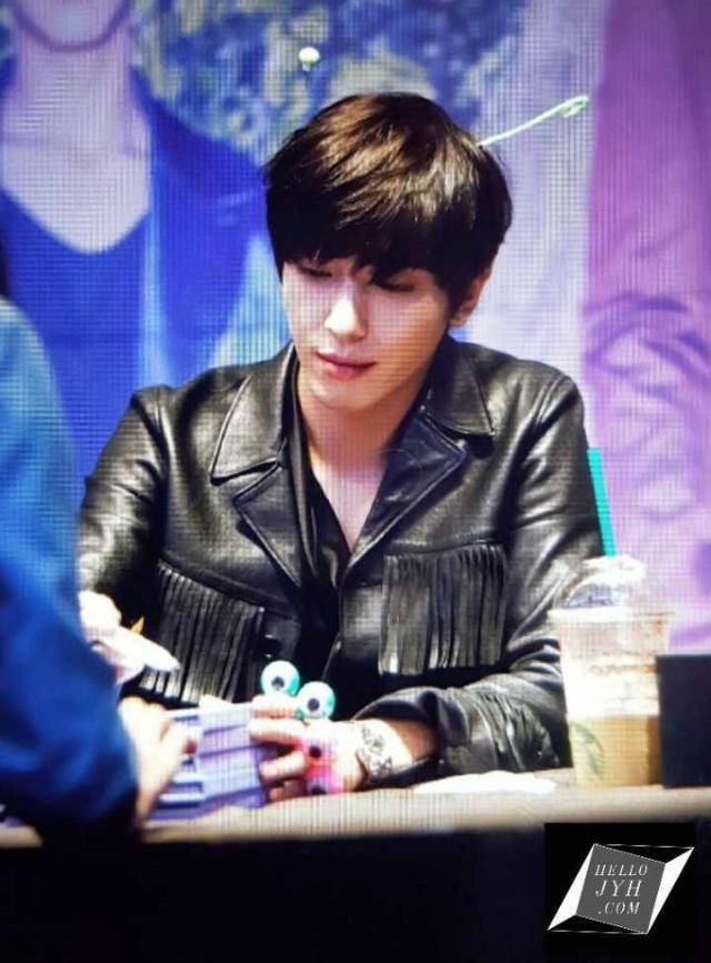 『郑容和』还记得那天，那个夏天，微风吹过的一瞬间。