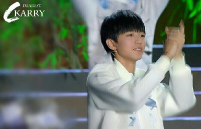 #王俊凯# #TFBOYS王俊凯# #TFBOYS# 150927 央视中秋晚会 cr：DearestKarry-Cstudents_王俊凯