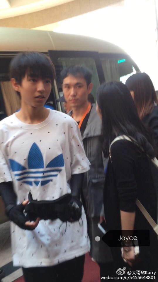 #王俊凯# #TFBOYS王俊凯# #TFBOYS# 151015 常州全员加速中 cr：大哥哒Karry