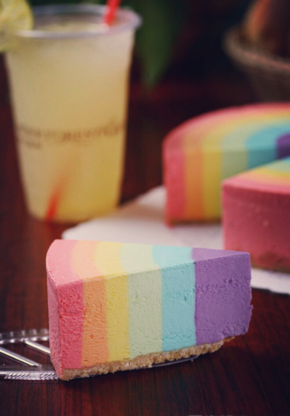 彩虹，轻乳酪芝士蛋糕。