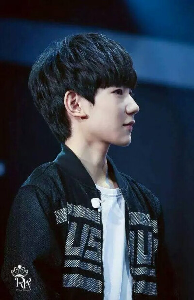 美腻的小小少年