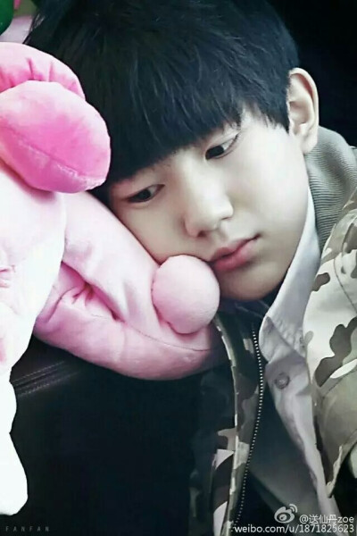 累了，记得想想小汤圆和四叶草，生活还是甜甜的