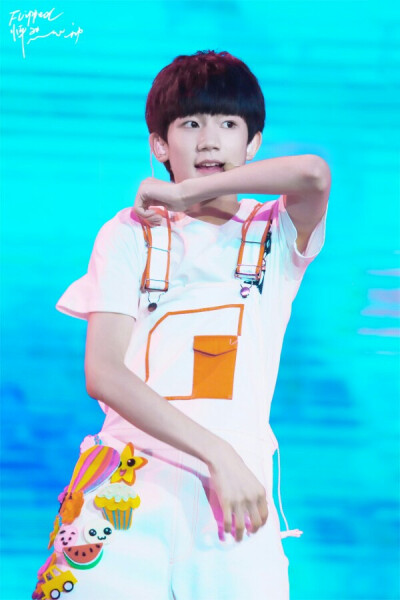 被淋湿的鞋，晒干再出发