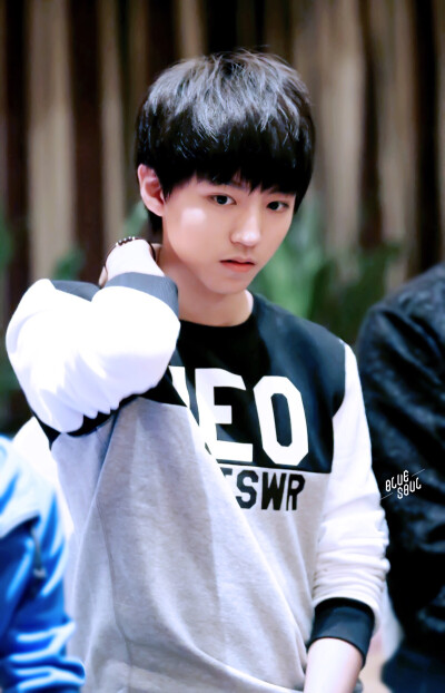 #王俊凯# #TFBOYS王俊凯# #王俊凯的加速青春# 151104 深圳全员加速中发布会