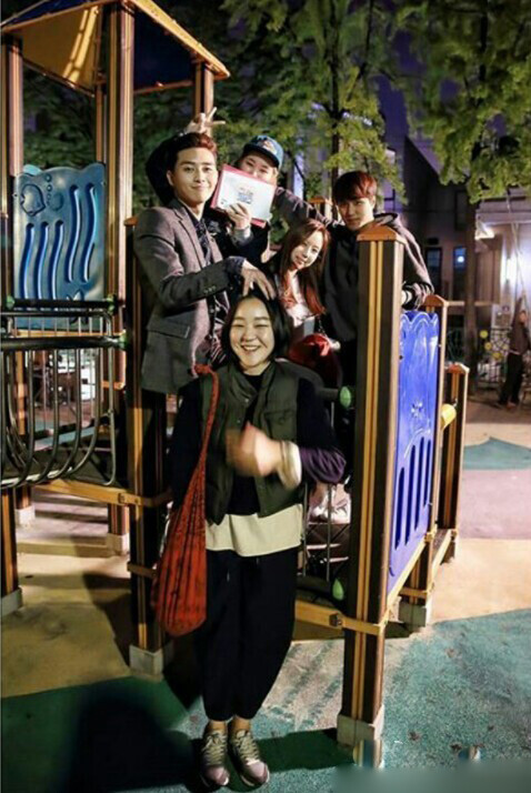 她很漂亮 池成俊 朴叙俊 街拍 박서준/Park Seo Jun