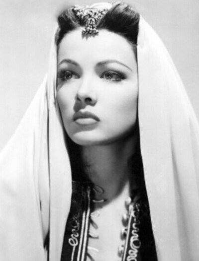 【吉恩·蒂尔尼 Gene Tierney】1920年11月19日--1991年11月6日，1945年以《狂恋》获奥斯卡最佳女主角提名。